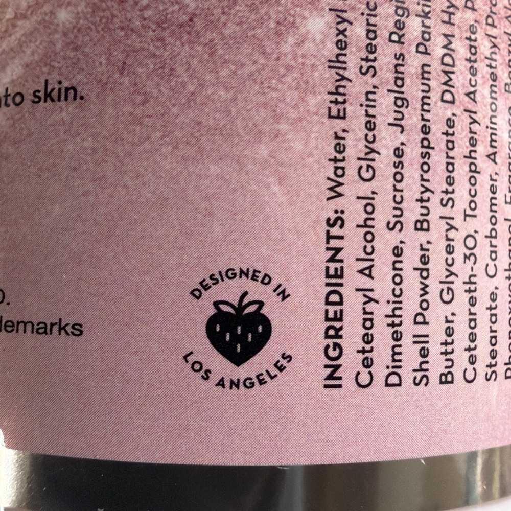 The Creme Shop X Hello Kitty Lovely Luxury Set Coco Rose Scented Bath Bomb,Scrub - Picture 12 of 15